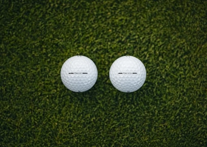 Titleist formally debuts its 2025 Pro V1 and Pro V1x at same